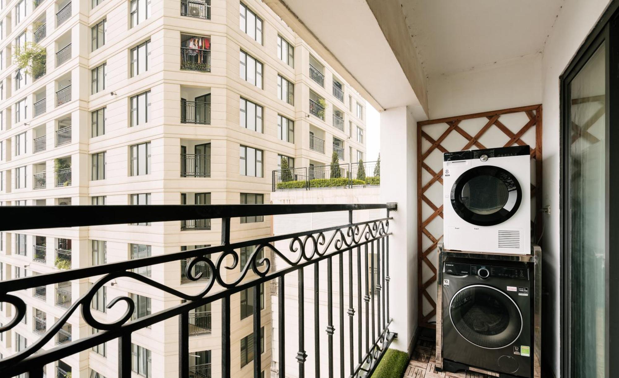 Hi-Home Suites - The West Lake Xuan Dieu Hanoi Exteriör bild